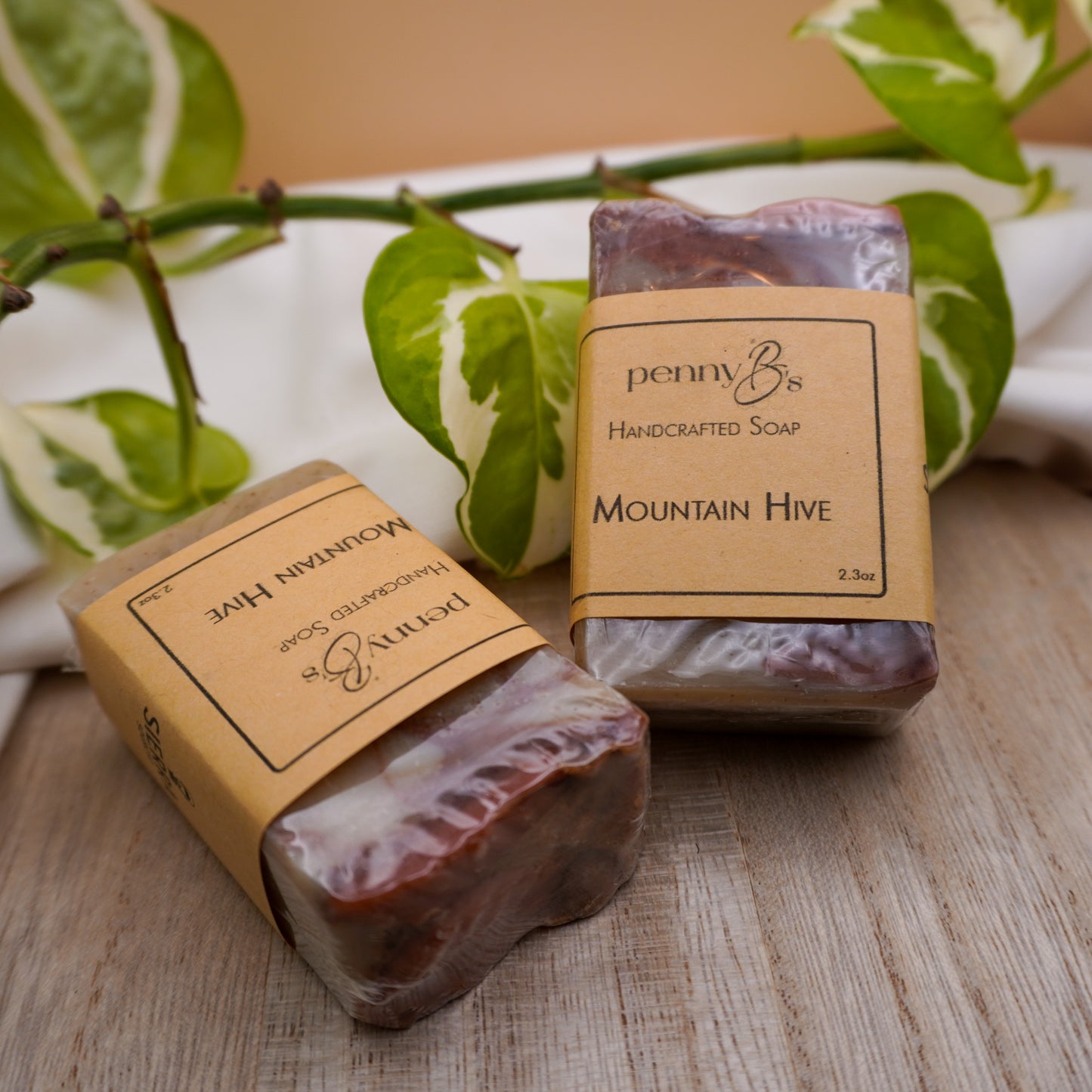 Mountain Hive – Honey Soap with Cedarwood & Walnut Shells